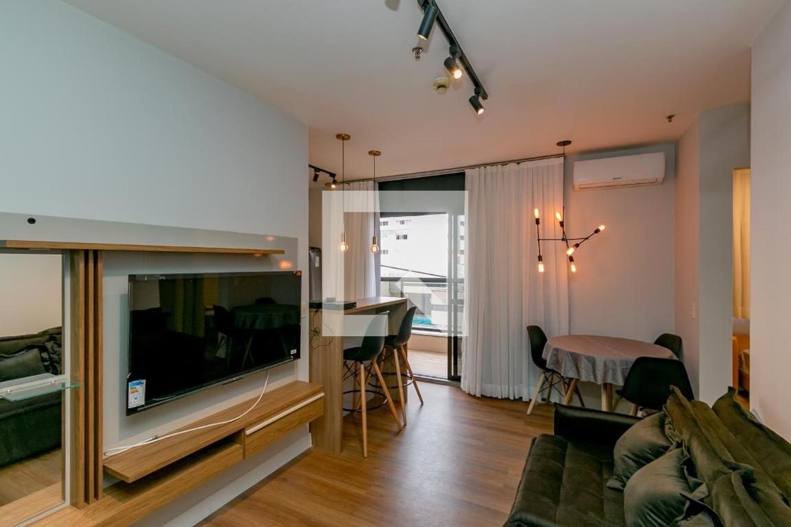 Apartamento-flat Ao Lado Do Aeroporto De Congonhas Apartment *